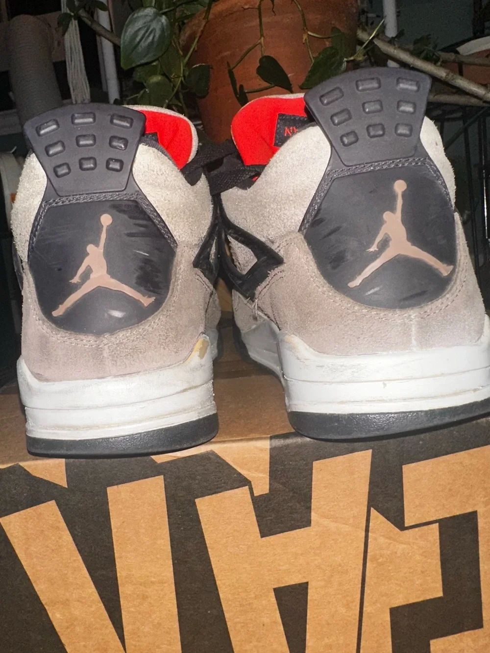 Air Jordan Retro 4 mid Taupe Haze